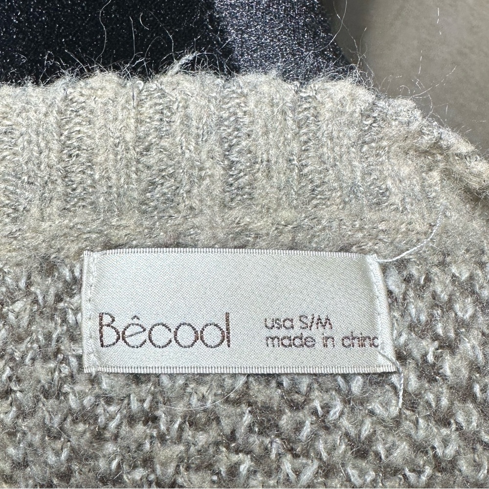 Sweater - Picture 2 of 3